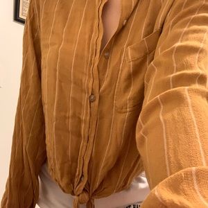 ❤️ AE striped button up shirt free w/ purchase